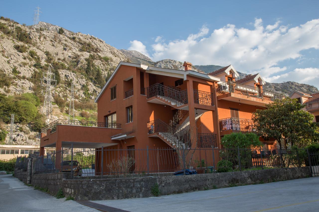 Apartment Damjan Cattaro Esterno foto